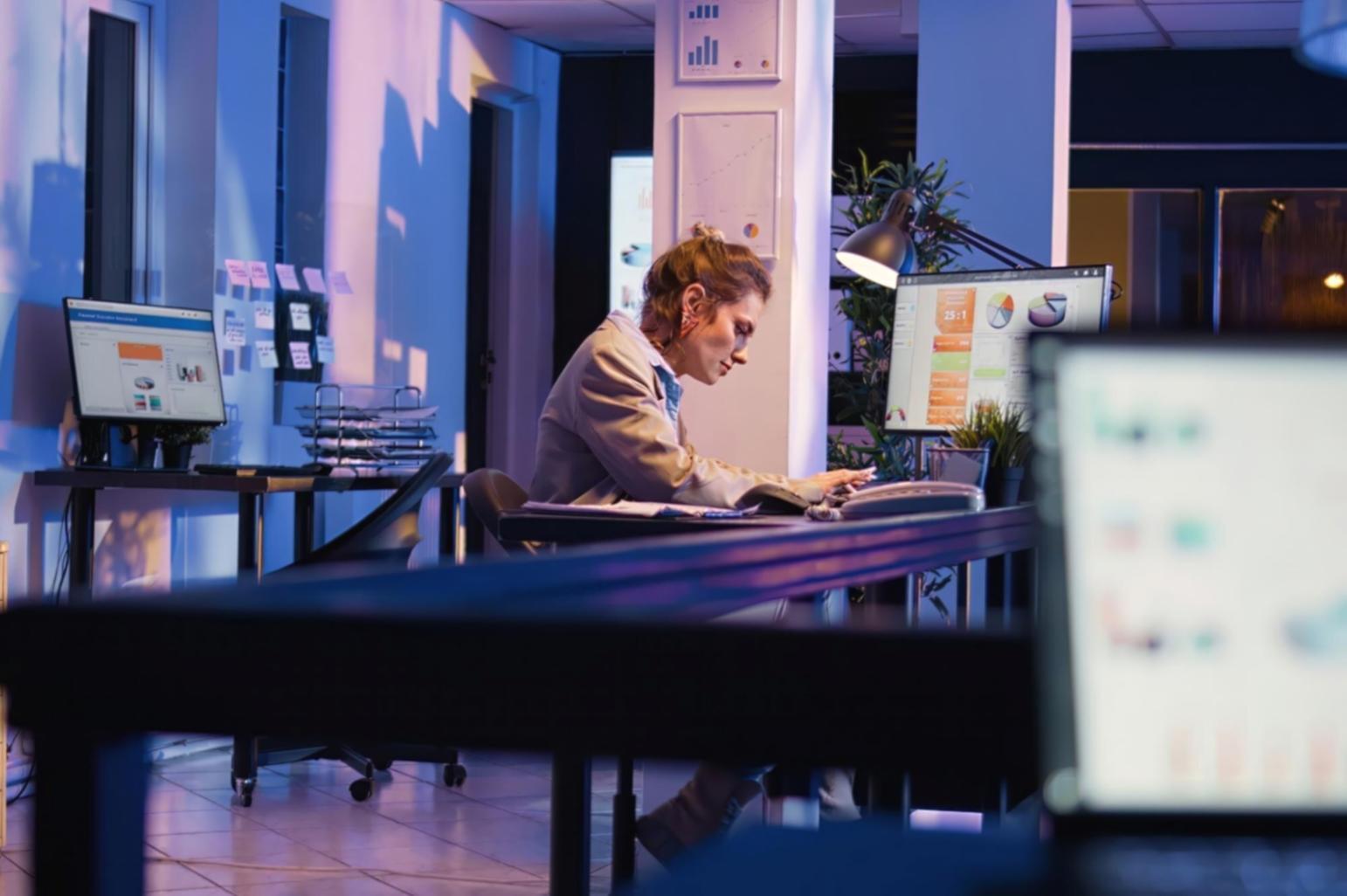 Espacio de trabajo con análisis financiero y herramientas de modelización